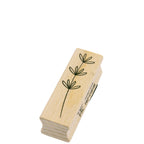 Le Stempel Blume d'Artoz Papier AG est un tampon rectangulaire en bois représentant trois fleurs minimalistes, certifié FSC - idéal pour Bastelarbeiten ou pour ajouter des accents floraux à Einladungskarten. Présenté isolé sur fond blanc.