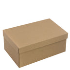 Une boîte-cadeau « Pure L » rectangulaire, sobre et fermée, proposée en plusieurs couleurs par Artoz Papier AG, dotée d'un couvercle ajusté et présentée sur fond blanc — idéale comme emballage-cadeau rectangulaire ou pour une présentation élégante de vos cadeaux.