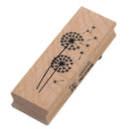 Der Stempel Pusteblume von Artoz Papier AG besteht aus FSC-zertifiziertem Holz und zeigt ein schwarzes Löwenzahn-Motiv - ideal für kreative Bastelarbeiten und Einladungskarten.