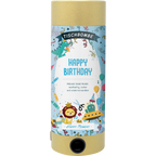 L'Artoz Papier AG Tischbombe ohne Feuer - Happy Birthday Boy est une bombe cylindrique décorée de motifs d'anniversaire colorés, de ballons, de confettis, d'un lion et d'un robot, avec "Happy Birthday" en grandes lettres bleues sur le devant.